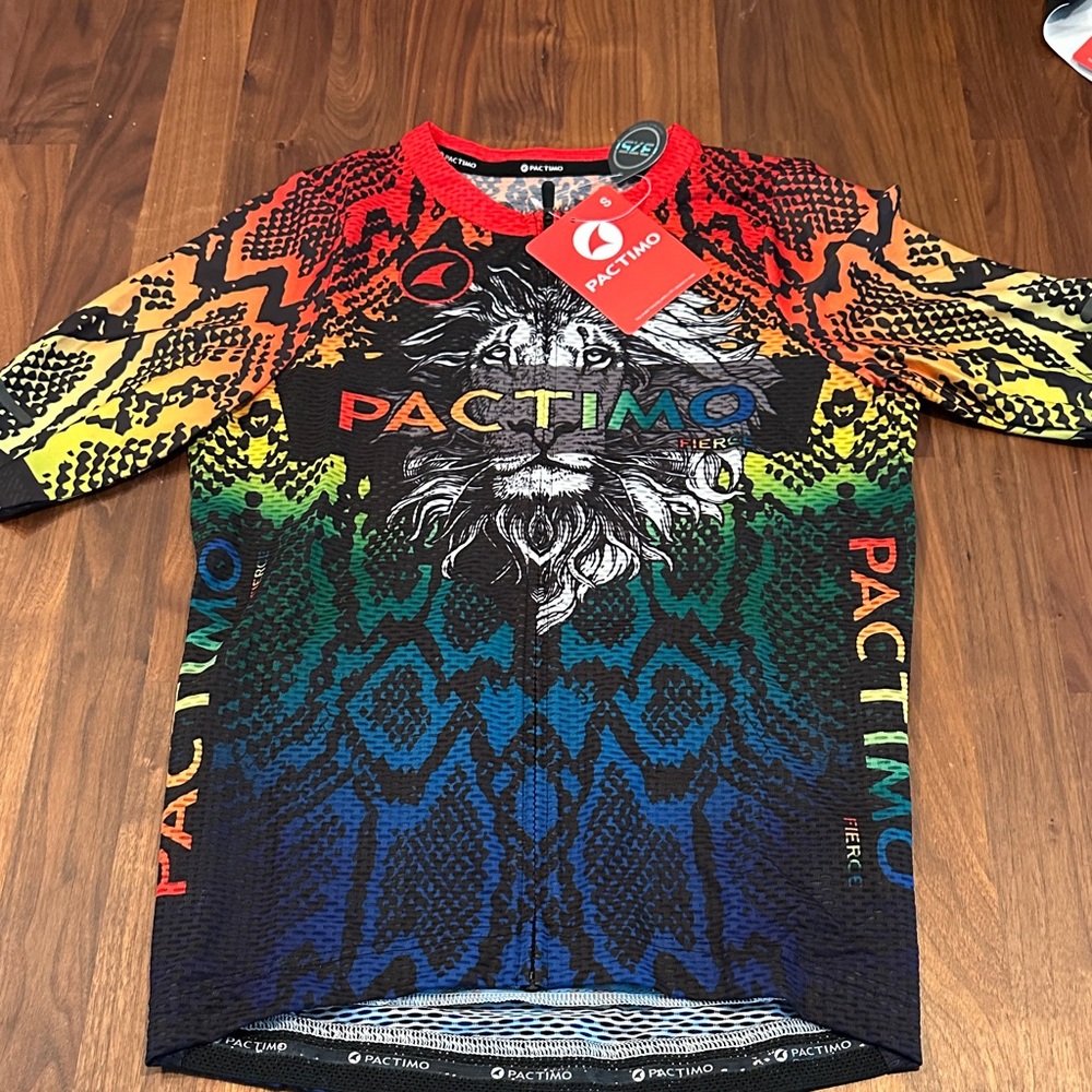 Pactimo limited collection Pactimo fierce/caroline mani 
Rainbow snake small Men